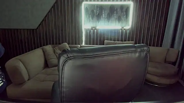 Snapshot of KattyRose8 chatting on December 15, 2025, 6:47 pm KattyRose8 online show from December 15, 2025, 6:47 pm