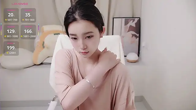 seoYuki online show from November 15, 2025, 7:12 am