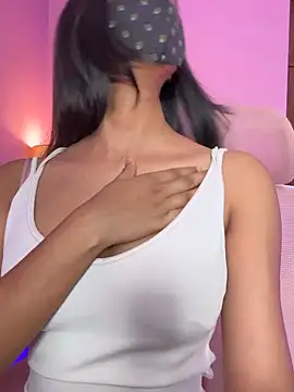 Neha18 online show from April 15, 2026, 7:25 am