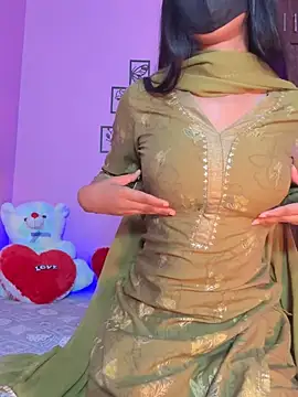 Neha18 online show from February 15, 2026, 3:33 pm