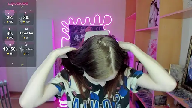 Snapshot of AliceHaris chatting on November 14, 2025, 3:10 am AliceHaris online show from November 14, 2025, 3:10 am