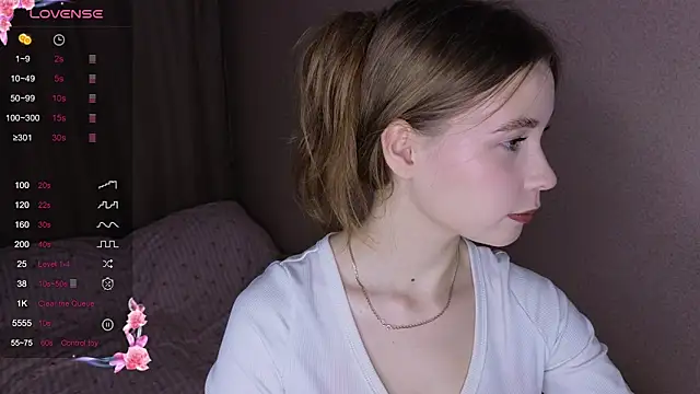 Snapshot of taddy_shy chatting on November 25, 2025, 4:07 pm taddy shy online show from November 25, 2025, 4:07 pm