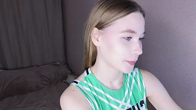 Snapshot of taddy_shy chatting on November 3, 2025, 3:37 pm taddy shy online show from November 3, 2025, 3:37 pm