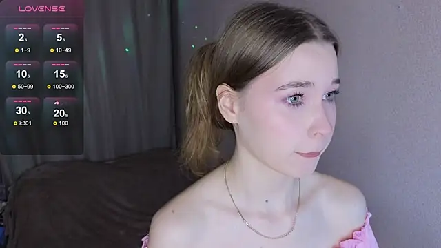 Snapshot of taddy_shy chatting on November 8, 2025, 4:43 pm taddy shy online show from November 8, 2025, 4:43 pm