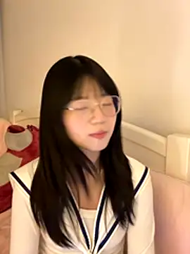 Ella-A9 online show from November 26, 2025, 3:45 pm