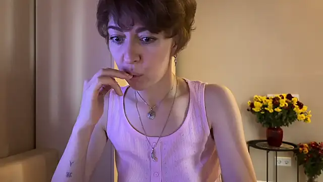 daniellia  online show from November 2, 2025, 9:03 am