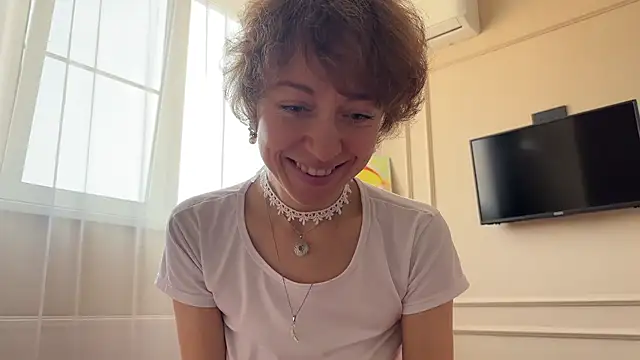 daniellia  online show from November 10, 2025, 9:03 am