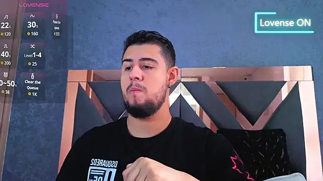 Snapshot of ryan_evanss chatting on November 1, 2025, 12:10 pm ryan evanss online show from November 1, 2025, 12:10 pm