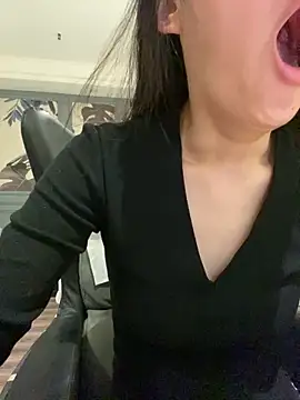 Snapshot of MengMeng0515 chatting on February 6, 2026, 2:46 pm MengMeng0515 online show from February 6, 2026, 2:46 pm