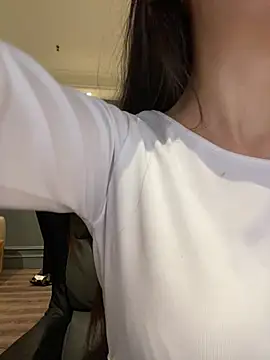 Snapshot of MengMeng0515 chatting on March 1, 2026, 2:17 pm MengMeng0515 online show from March 1, 2026, 2:17 pm