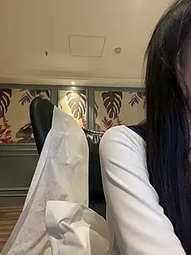 MengMeng0515 online show from January 17, 2026, 9:46 am