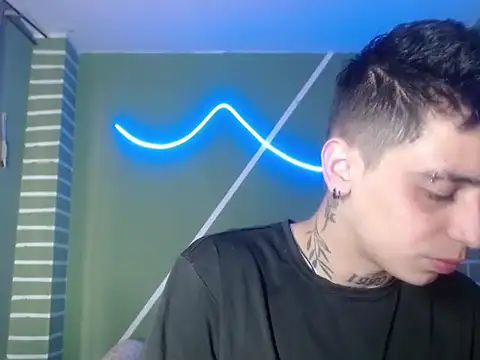 xalejo max online show from December 15, 2025, 9:20 pm