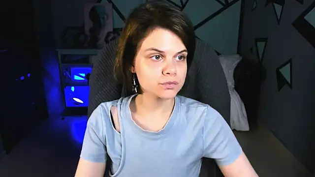 Snapshot of EllieMurler chatting on November 5, 2025, 9:12 am EllieMurler online show from November 5, 2025, 9:12 am