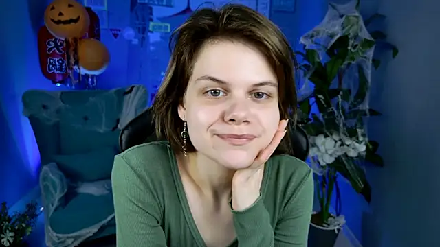 Snapshot of EllieMurler chatting on October 24, 2025, 9:08 am EllieMurler online show from October 24, 2025, 9:08 am