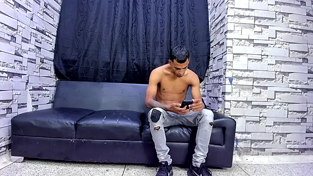 Crazy Cult Sex online show from November 27, 2025, 1:22 pm