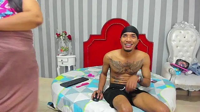 CaroyAndy online show from February 3, 2026, 12:43 pm