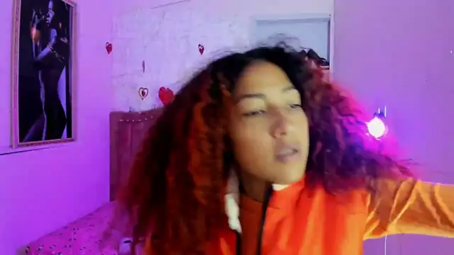 candela ruiz online show from September 18, 2025, 4:21 pm