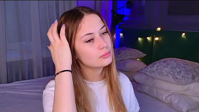 Snapshot of Sofii_Ly chatting on November 28, 2025, 6:13 am Sofii Ly online show from November 28, 2025, 6:13 am