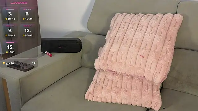 chloe ember online show from April 7, 2026, 7:32 am