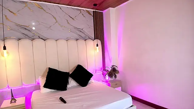 candyclair1 online show from November 27, 2025, 7:14 pm