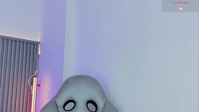 Celeste Presstigge online show from February 12, 2026, 9:47 pm