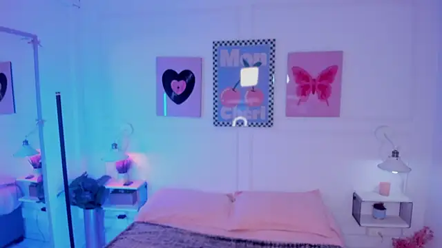 Snapshot of Zoe_Lynch_ chatting on February 23, 2026, 11:44 am Zoe Lynch online show from February 23, 2026, 11:44 am