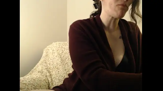 GabbyTate online show from November 16, 2025, 2:16 am