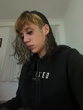 Snapshot of virtualgirlbr chatting on February 11, 2026, 8:25 am virtualgirlbr online show from February 11, 2026, 8:25 am