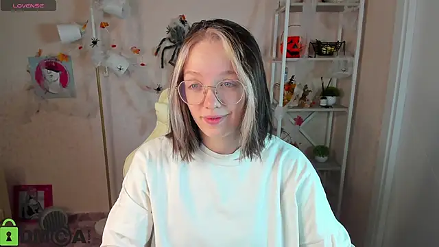 R0cket bunny online show from October 27, 2025, 1:06 am