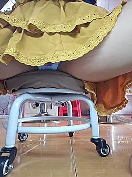 Snapshot of Nail_Yummy chatting on November 6, 2025, 12:47 am Nail Yummy online show from November 6, 2025, 12:47 am