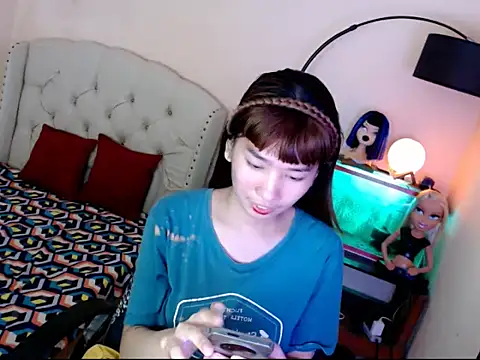 Snapshot of ShantalFoxxy_ chatting on November 4, 2025, 1:37 pm ShantalFoxxy online show from November 4, 2025, 1:37 pm