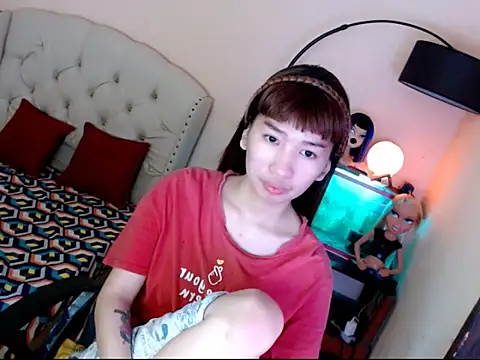 Snapshot of ShantalFoxxy_ chatting on October 31, 2025, 12:51 am ShantalFoxxy online show from October 31, 2025, 12:51 am