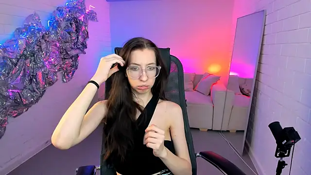 Snapshot of CareyJonas chatting on October 17, 2025, 5:37 pm CareyJonas online show from October 17, 2025, 5:37 pm