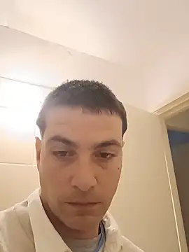 Julian2236 online show from June 17, 2026, 7:57 pm