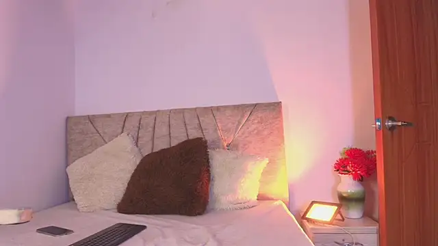 sweet artemiis online show from February 24, 2026, 10:43 pm