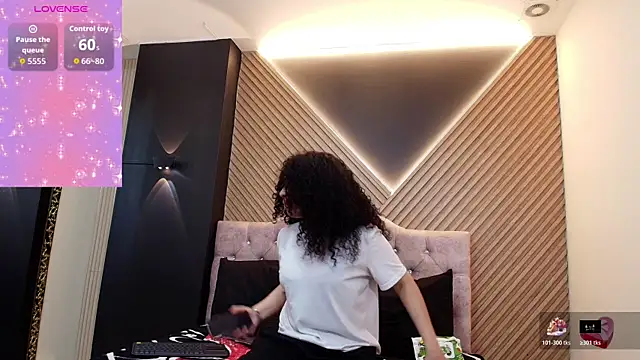 angelita martins online show from November 22, 2025, 8:40 pm