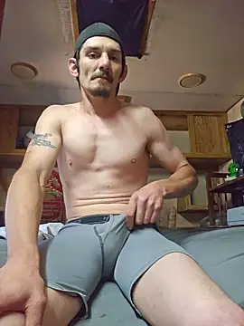 mike42088 online show from April 17, 2026, 1:58 pm