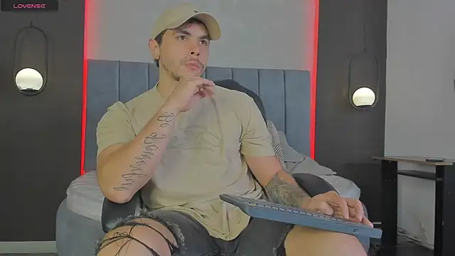 Liam walk  online show from March 7, 2026, 11:21 pm