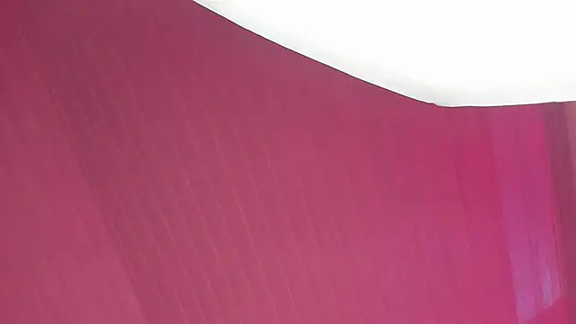 Snapshot of JuliethMoss chatting on November 21, 2025, 8:30 pm JuliethMoss online show from November 21, 2025, 8:30 pm