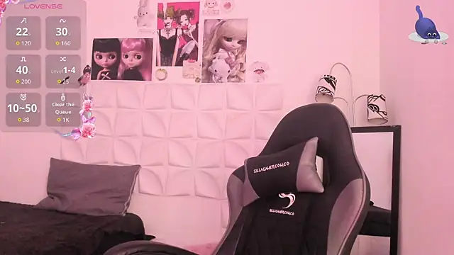 Snapshot of JuliethMoss chatting on November 8, 2025, 8:23 pm JuliethMoss online show from November 8, 2025, 8:23 pm