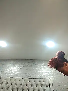 Pamelamiler   online show from April 21, 2026, 11:39 am