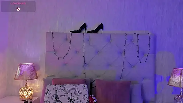 Pamelamiler   online show from December 16, 2025, 12:20 pm