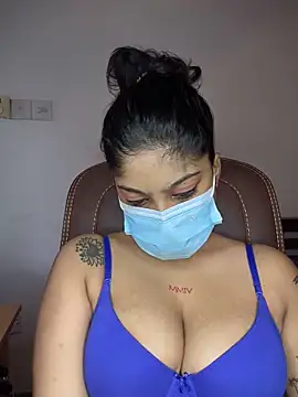 Snapshot of Saza_lklx chatting on December 14, 2025, 10:10 am Saza lklx online show from December 14, 2025, 10:10 am