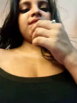 Snapshot of Maahhii_2 chatting on May 16, 2026, 8:30 pm Maahhii 2 online show from May 16, 2026, 8:30 pm