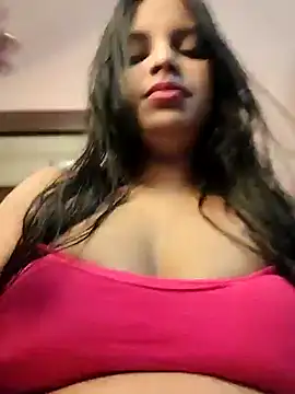 Snapshot of Maahhii_2 chatting on May 4, 2026, 8:22 pm Maahhii 2 online show from May 4, 2026, 8:22 pm