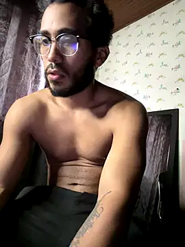 TU-MORENOO online show from September 17, 2025, 9:17 pm