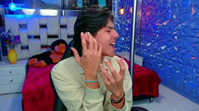 alandelrey57 online show from April 1, 2026, 8:59 am