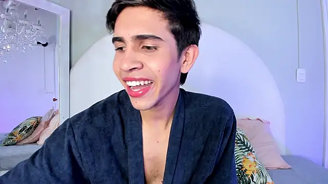 Snapshot of JoshuaSanzz chatting on November 27, 2025, 4:24 am JoshuaSanzz online show from November 27, 2025, 4:24 am