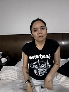 Cami Konor online show from April 30, 2026, 12:28 am