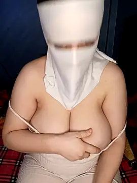 Snapshot of Lamia_Queen_ chatting on November 27, 2025, 5:24 pm Lamia Queen online show from November 27, 2025, 5:24 pm